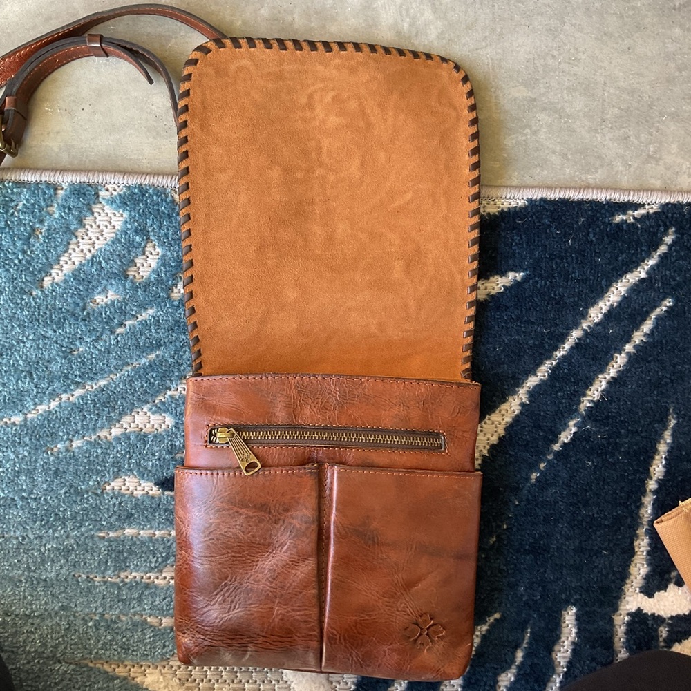 Patricia Nash Tooled Brown Leather Crossbody - Picture 12 of 12